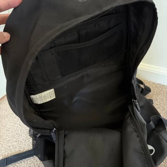 Nixon Backpack – Black Tactical Style – Durable & Sleek - Picture 7 of 8